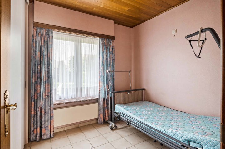 Woning met bouwgrond 14