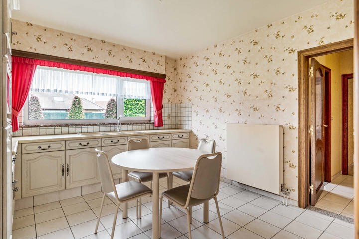 Woning met bouwgrond 12