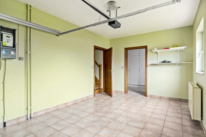Woning met bouwgrond 23