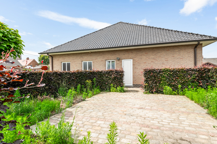 Woning met bouwgrond 32