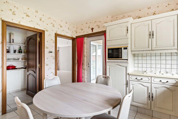 Woning met bouwgrond 10