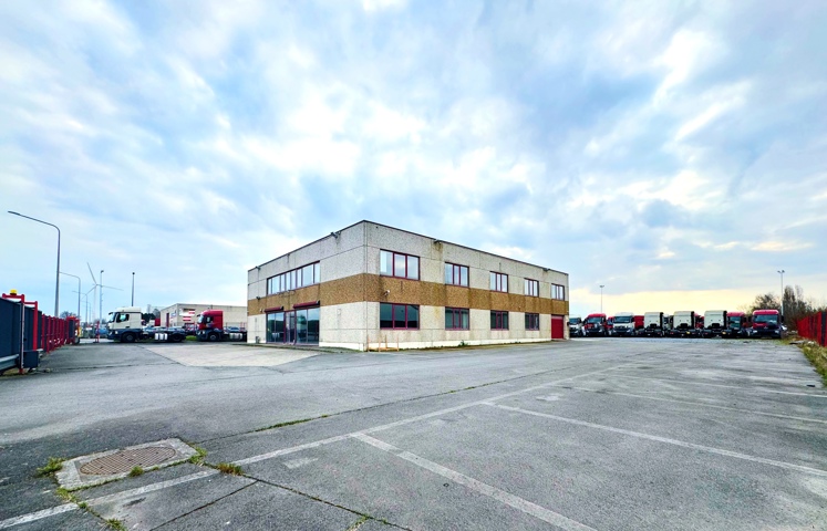 Immeuble polyvalent - à louer - 7900 Leuze-en-Hainaut