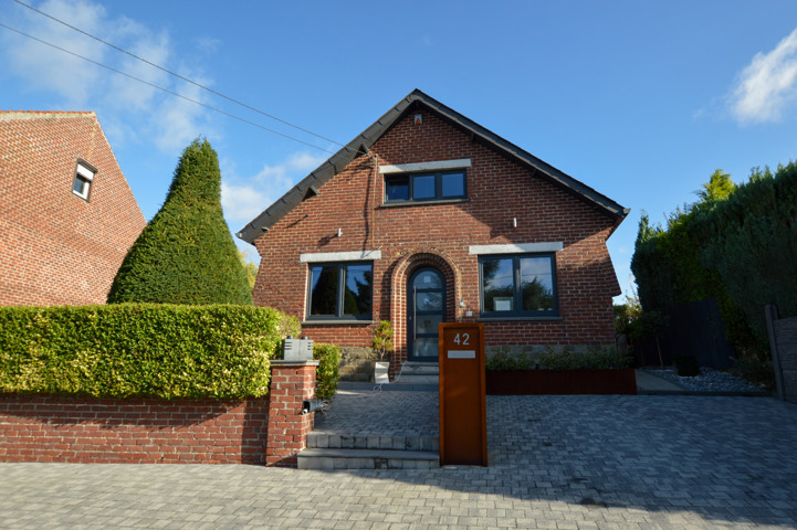 DELFIMMO - SUPERBE VILLA AVEC JARDIN - PIECE INDEPENDANTE