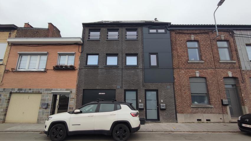 Magnifique duplex trois chambres de 105m²!