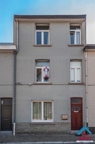 TRES BELLE MAISON 4 CH. + BEAU JARDIN