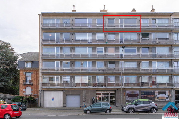 APPART 2CH + TERRASSE A RENOVER