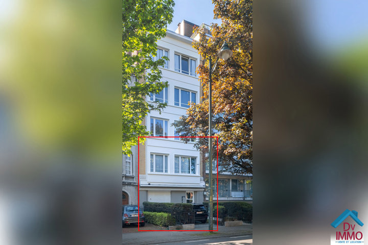 APPARTEMENT 2CH. + GARAGE + BEAU JARDIN