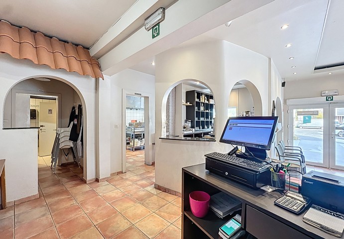 Rez commercial - Awans - #7236467-0