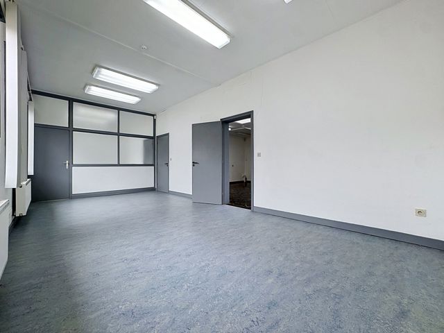 Garage à louer - 4430 Ans