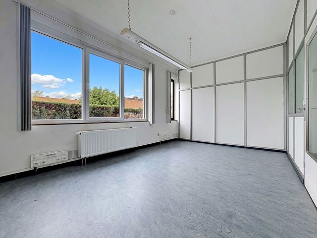 Garage à louer - 4430 Ans