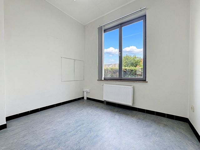 Garage à louer - 4430 Ans