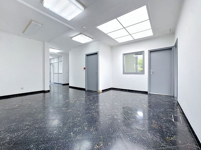 Garage à louer - 4430 Ans