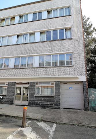 Binnenstaanplaats - te huur - 1160 Auderghem