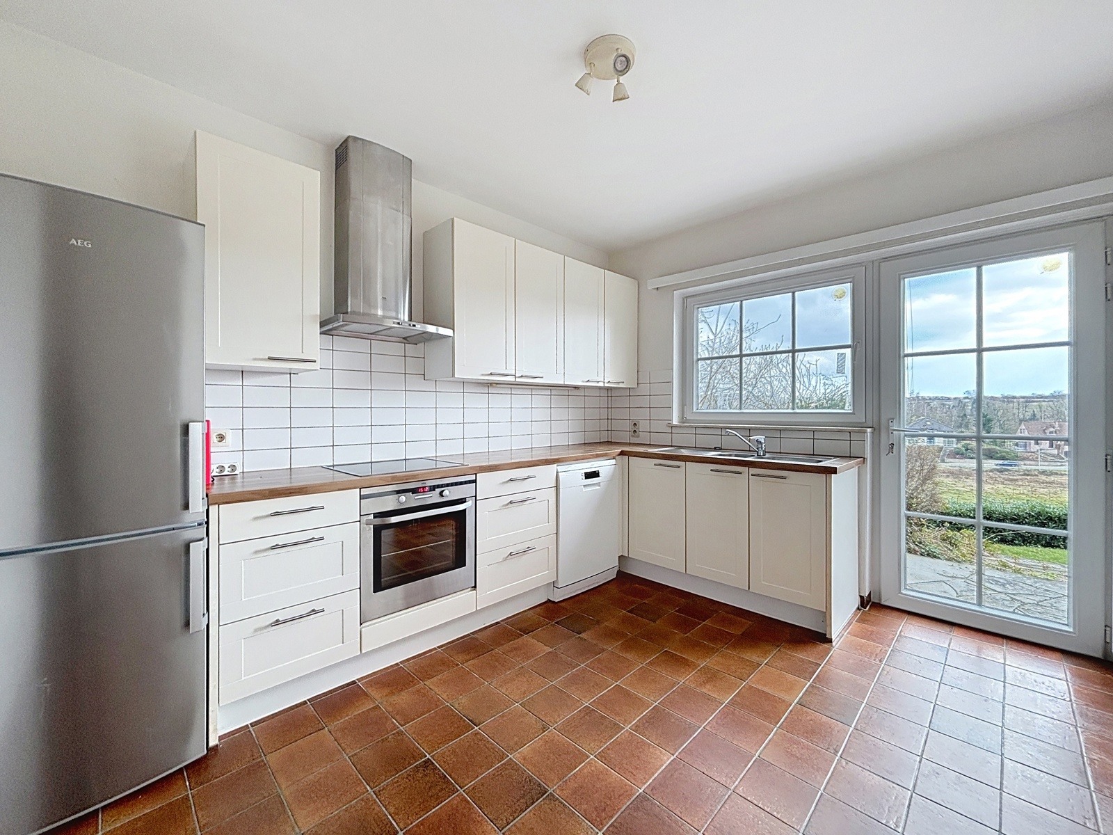 Maison à louer Overijse 1.600 €, Agence immobilière Bruxelles - 