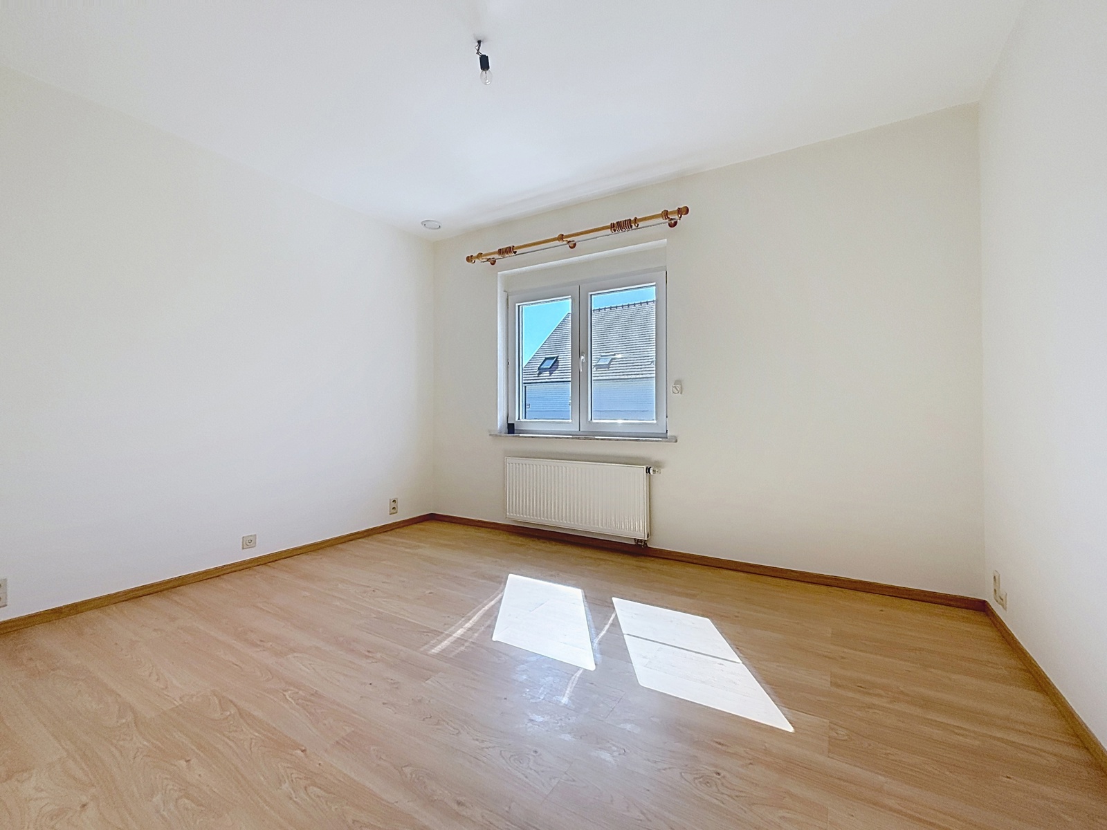 Maison à louer Hoeilaart 1.450 €, Agence immobilière Bruxelles - 