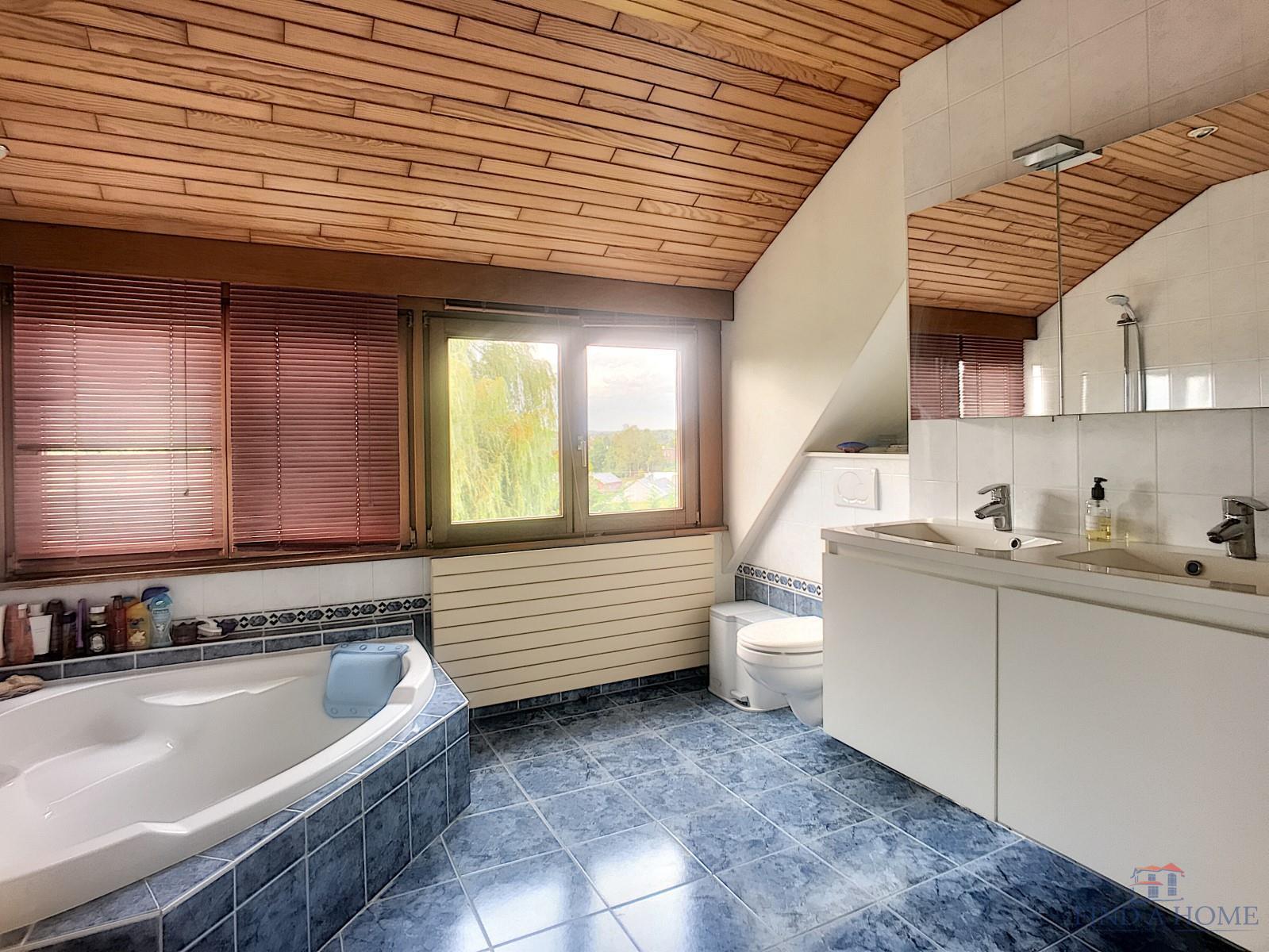 Maison à louer Hoeilaart 1.900 €, Agence immobilière Bruxelles - 