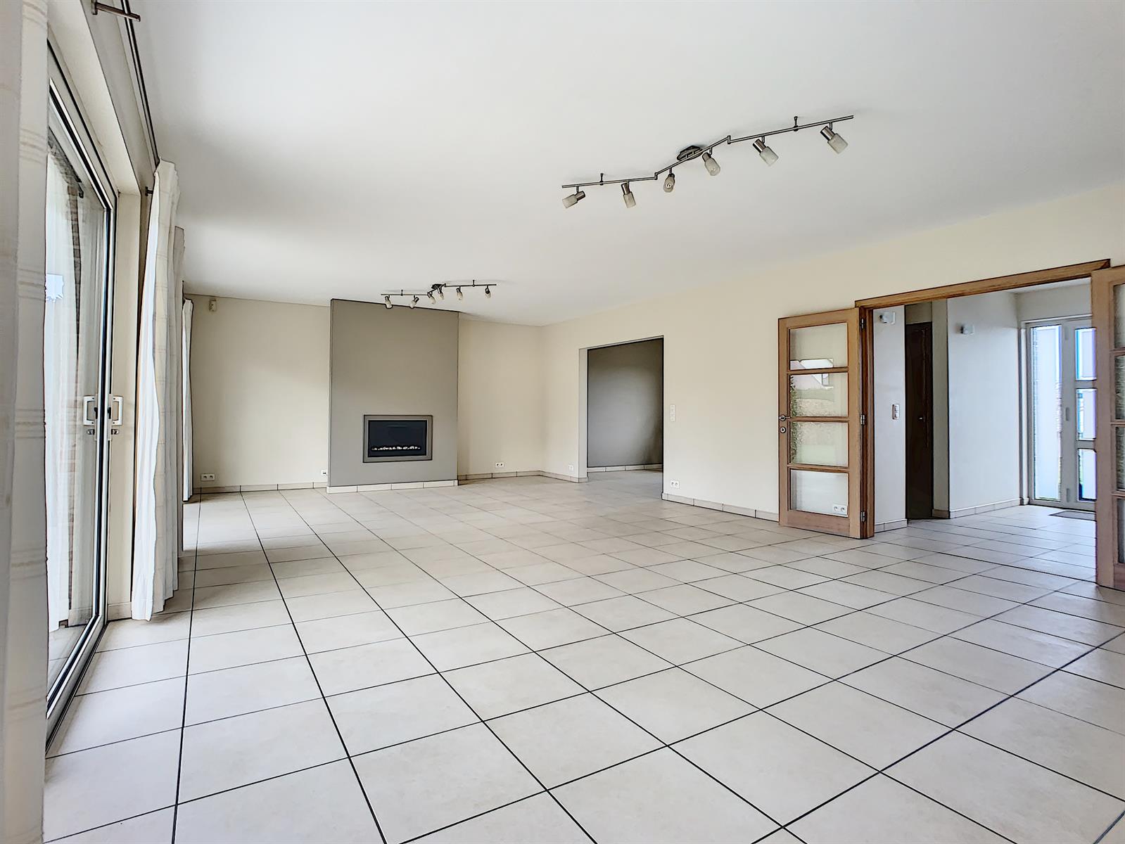 Maison à louer Hoeilaart 2.250 €, Agence immobilière Bruxelles - 