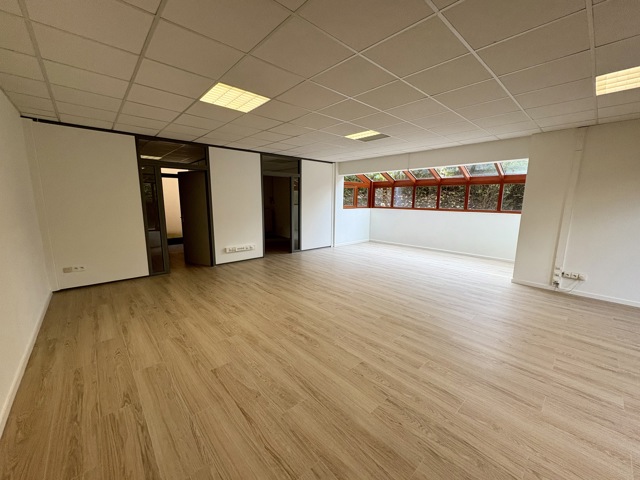 Offices - for rent - 1410 Waterloo