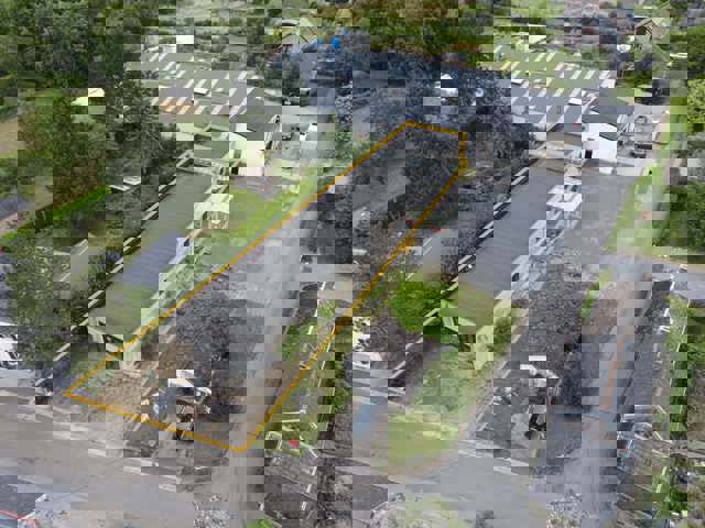 Immeuble à usage multiple - à louer - 5340 