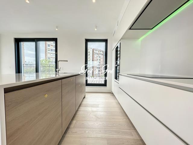Penthouse - à louer - 1050 Ixelles
