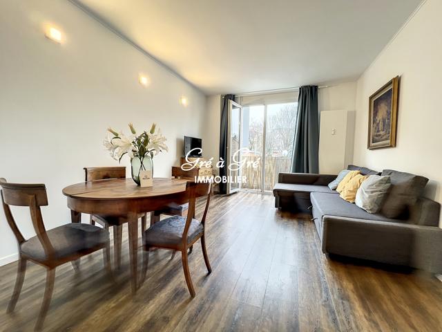 Flat - for rent - 1190 Forest