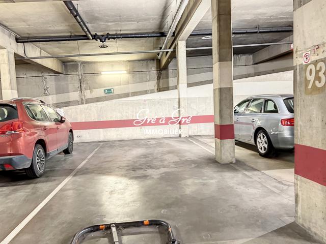 Inside parking - for rent - 1050 Ixelles