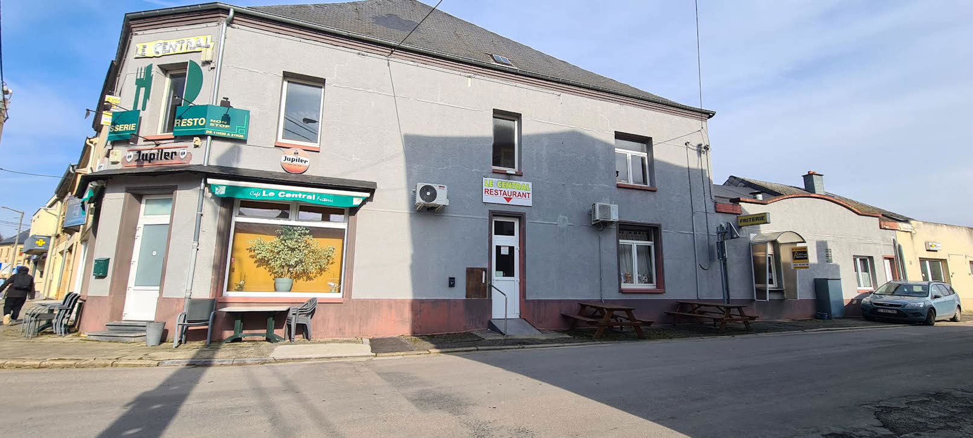 Hotel/restaurant/bar - for sale - 6762 Virton