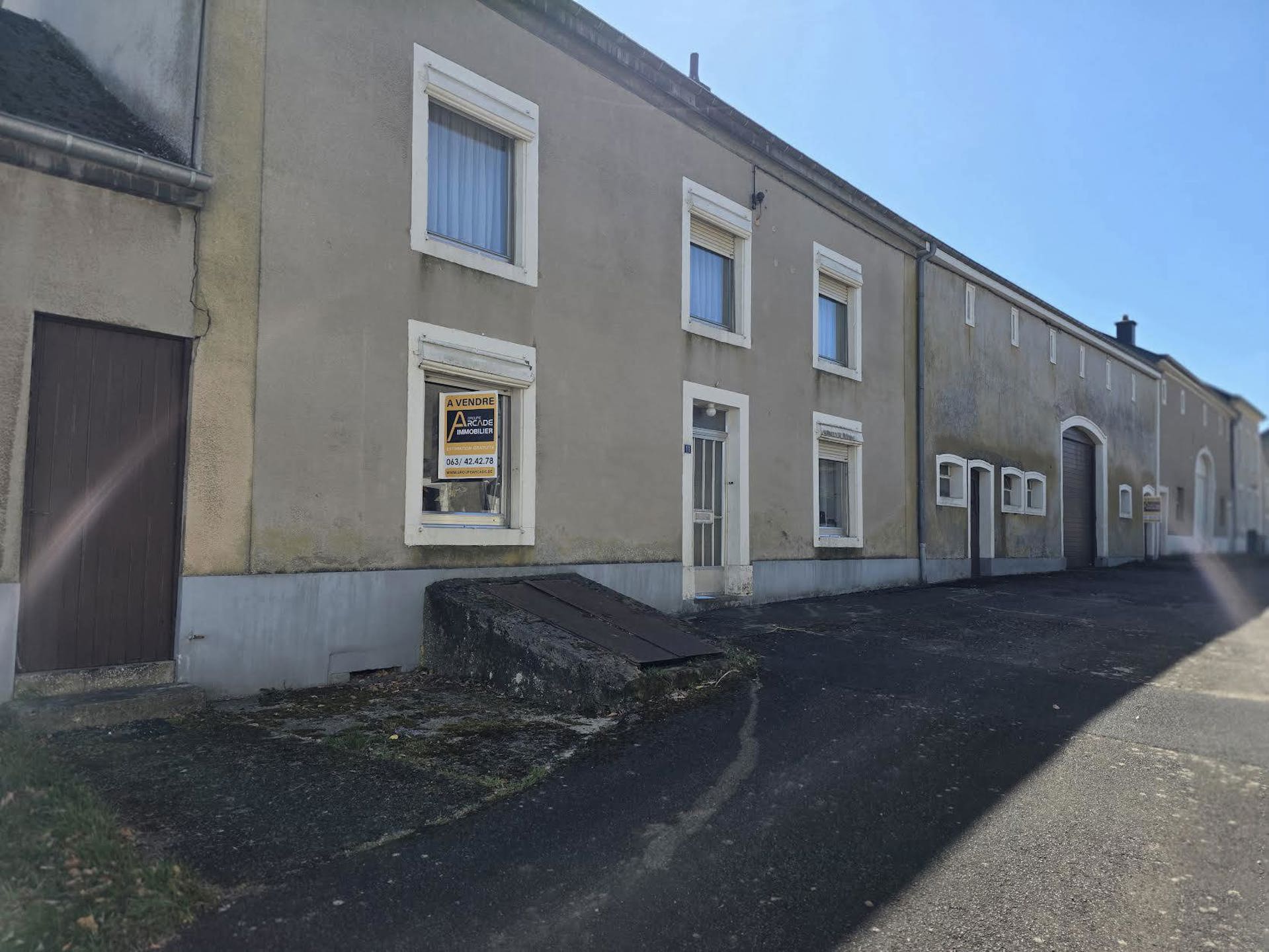 Multi-purpose building - for sale - 6700 Arlon