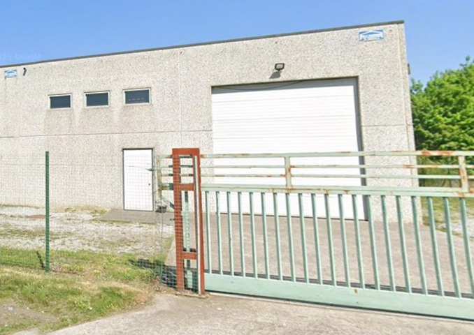 Entrepôt de +/-172 m²
