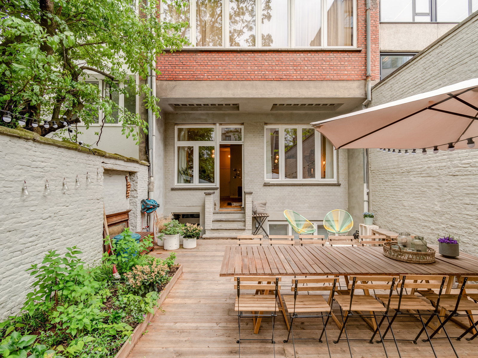 Uniek appartement met ruime tuin