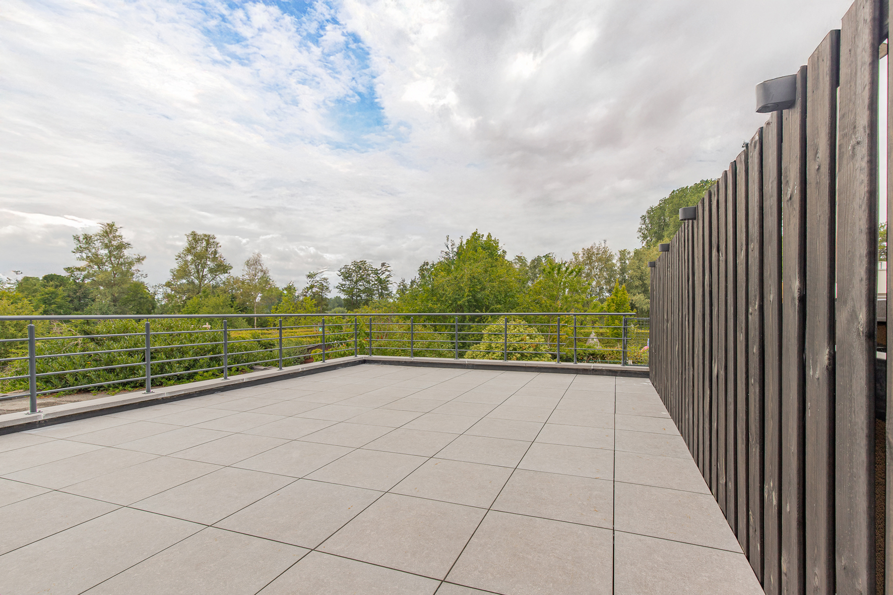 Goed gelegen appartement met ruim terras