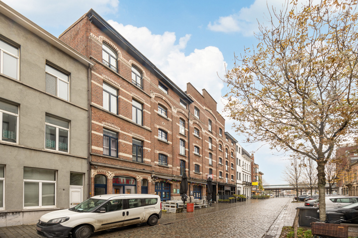 Uniek, gerenoveerd appartement