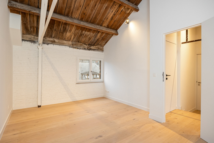 Uniek, gerenoveerd appartement