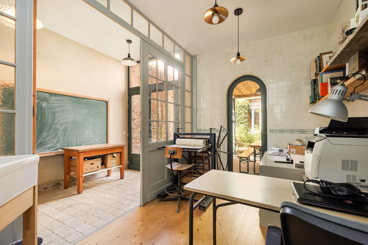 Grote woning met achterhuis in het leuke Berchem