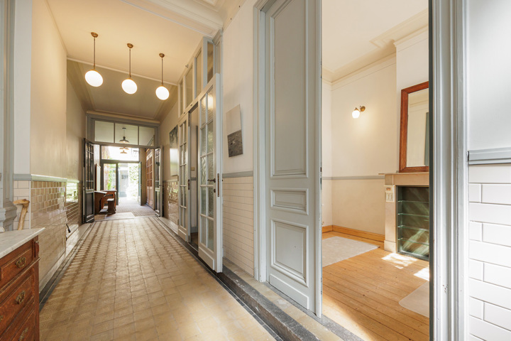 Grote woning met achterhuis in het leuke Berchem
