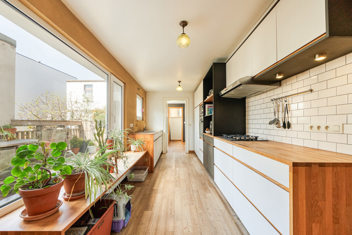 Grote woning met achterhuis in het leuke Berchem