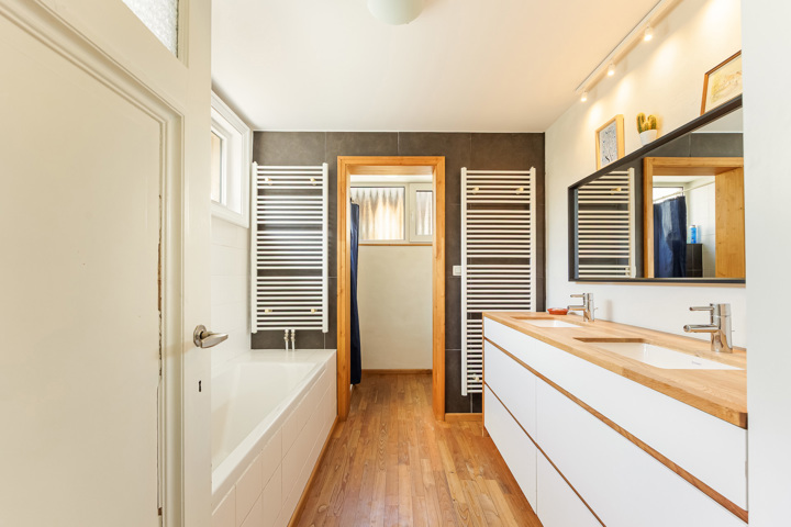 Grote woning met achterhuis in het leuke Berchem