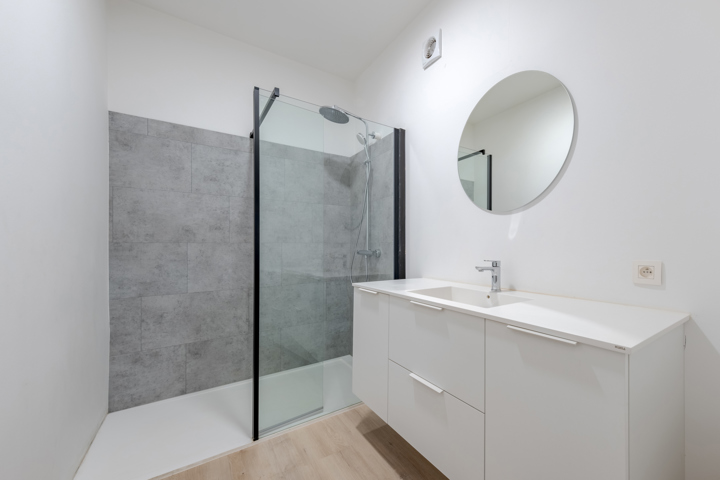 Goed gelegen, vernieuwbouwd appartement