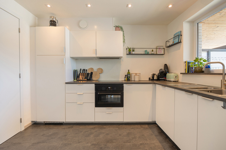 Instapklaar appartement met twee slaapkamers en 2 terrassen