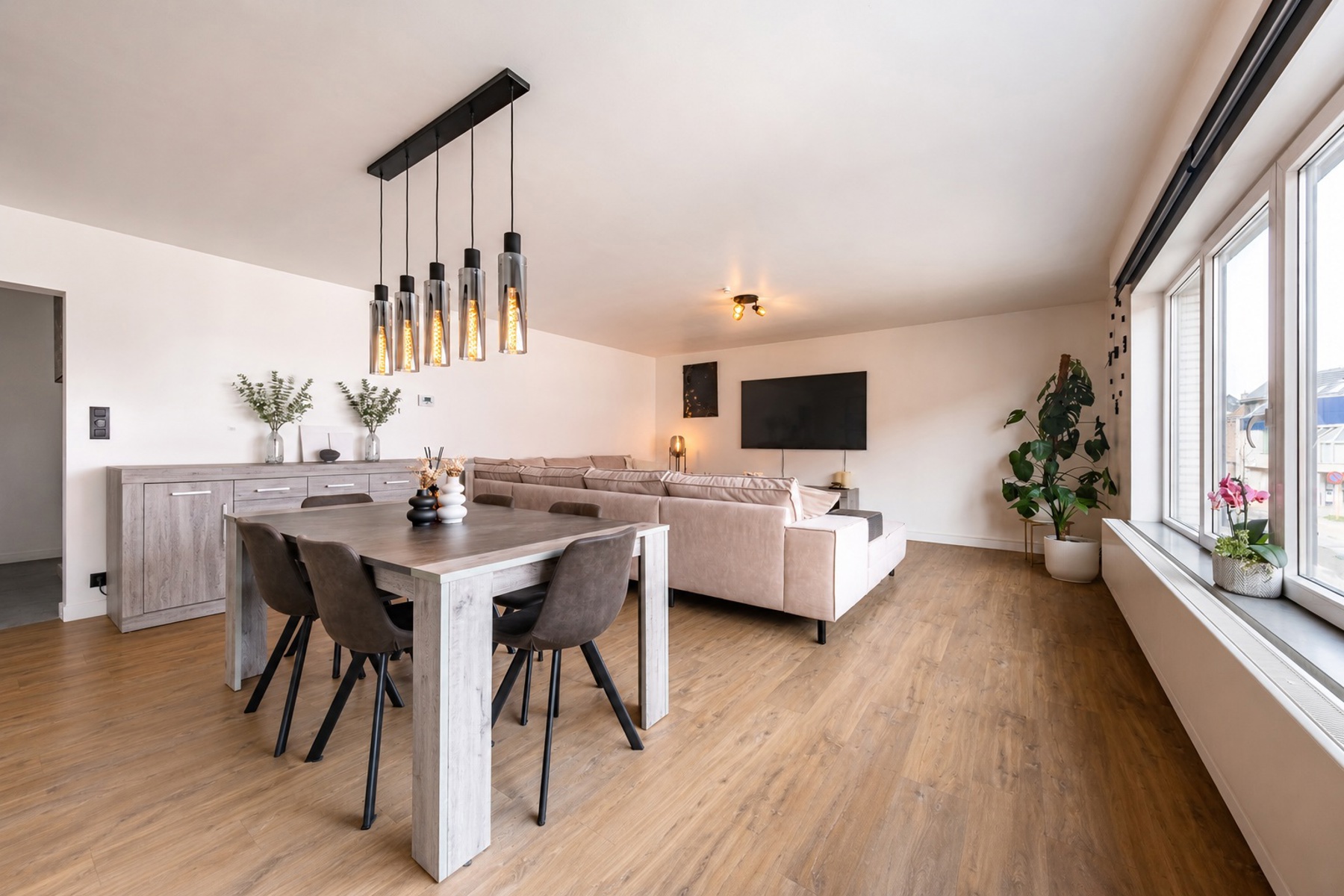 Ruim en lichtrijk appartement op uitstekende locatie