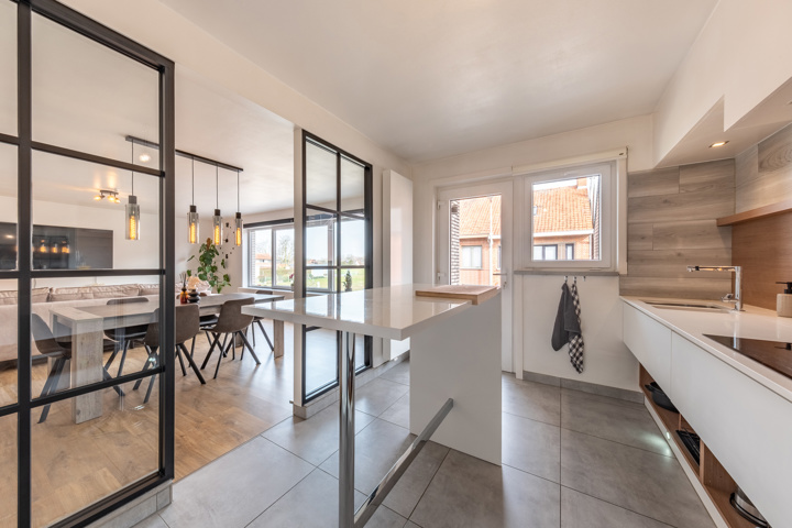 Ruim en lichtrijk appartement op uitstekende locatie
