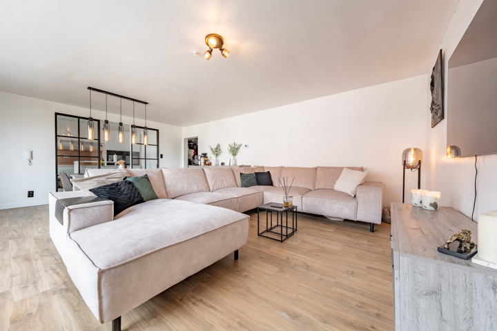 Ruim en lichtrijk appartement op uitstekende locatie