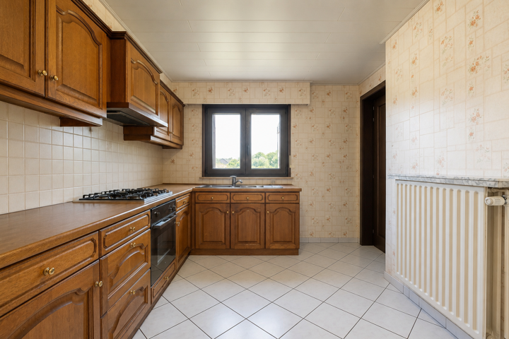 Rustig gelegen woning met tuin, oprit en garage