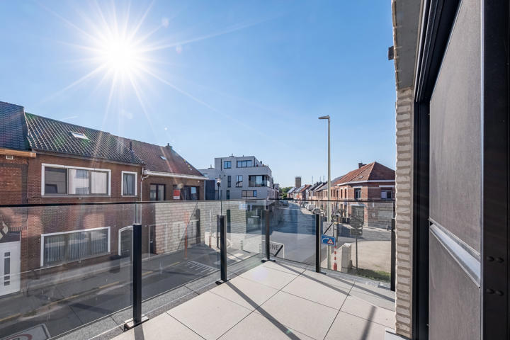 Recent, centraal gelegen appartement 