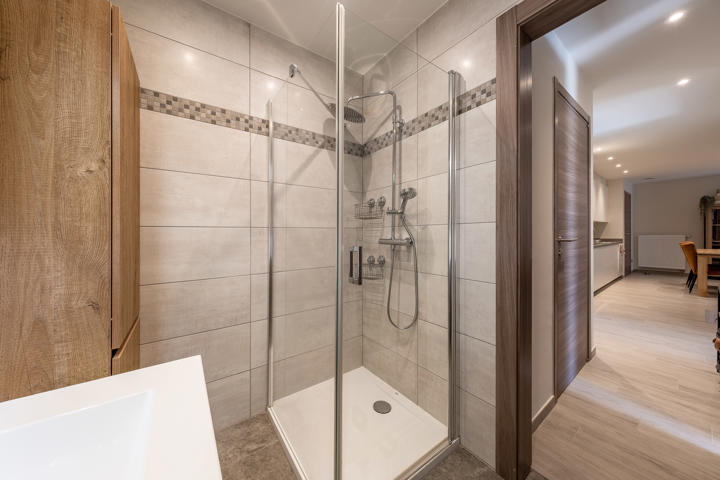 Recent, centraal gelegen appartement 
