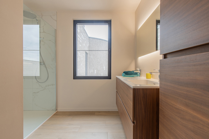 Ruime nieuwbouwwoning nabij centrum Lokeren