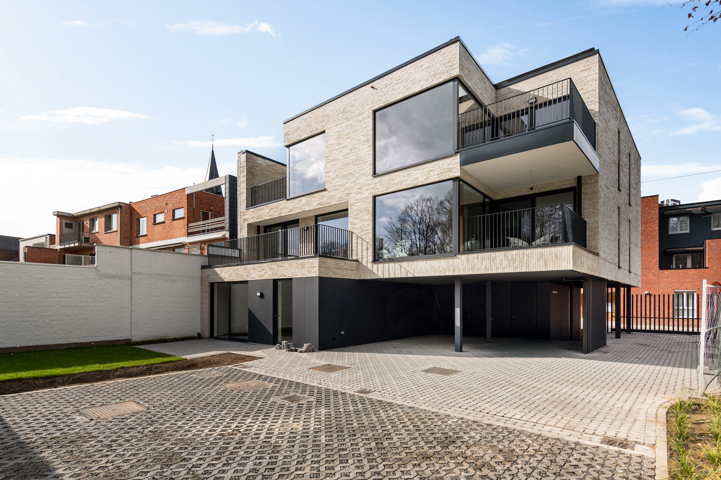 Ruim Nieuwbouwappartement met zonnig terras en tuin. 