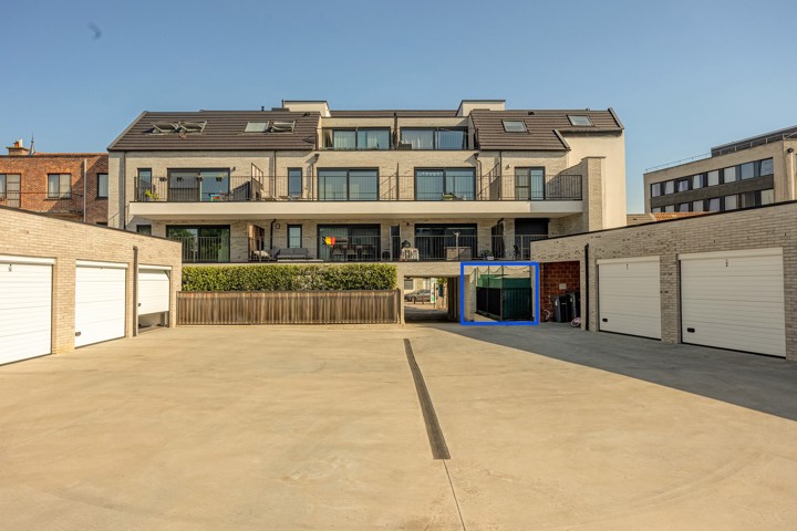 Gelijkvloers, instapklaar appartement met terras