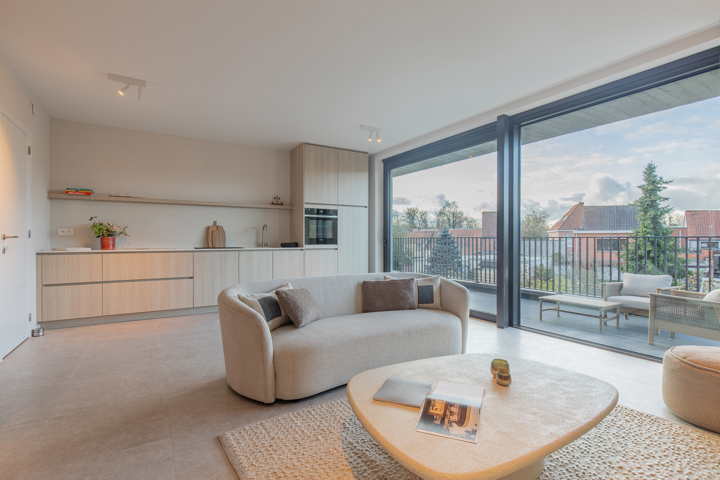 Luxueus hoekappartement met riante tuin