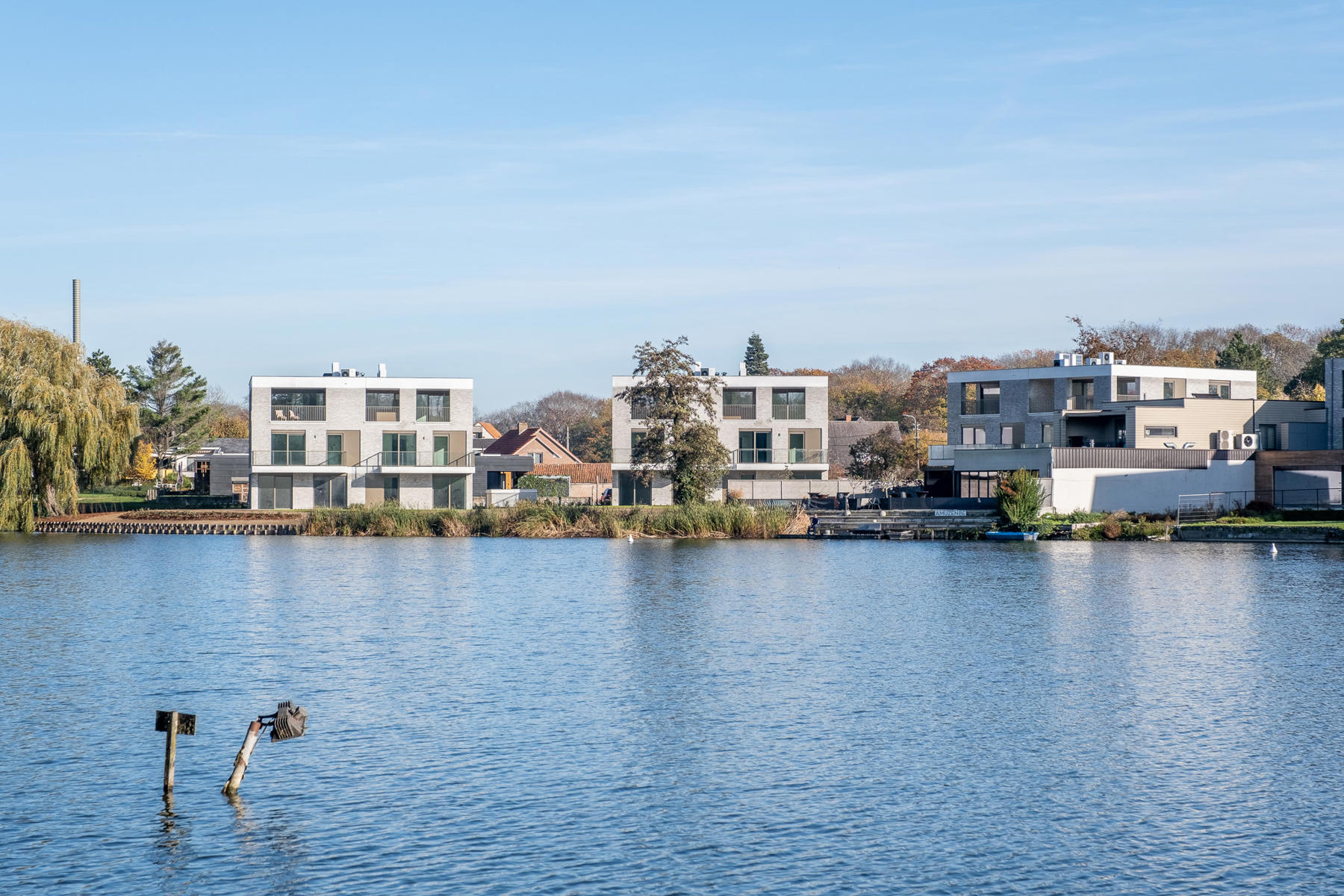 Recent appartement met uitzicht over het Donkmeer